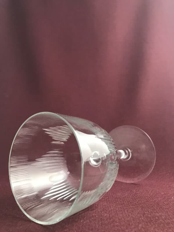 Kosta Boda - Vinglas vackert oliv slipade