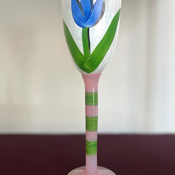 Kosta Boda -  Tulipa - Vit Pokalglas Blå Tulpan Design Ulrica Hydman vallien