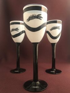 Kosta Boda Caramba – 3 st vinglas pokal – design Ulrica Hydman Vallien – vintage