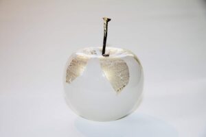 Happy Apples - Pride and Elegance Limiterat Unikat design Elzbieta Larsten