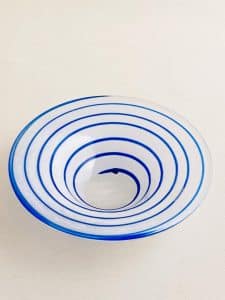 Kosta Boda Ocean – miniatyr, fat – design Ulrica Hydman Vallien – vintage