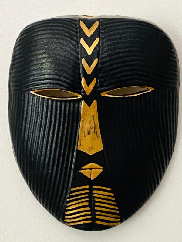 Gustavsberg - Mask- Mytologisk mask Guld / Svart design Lisa Larson