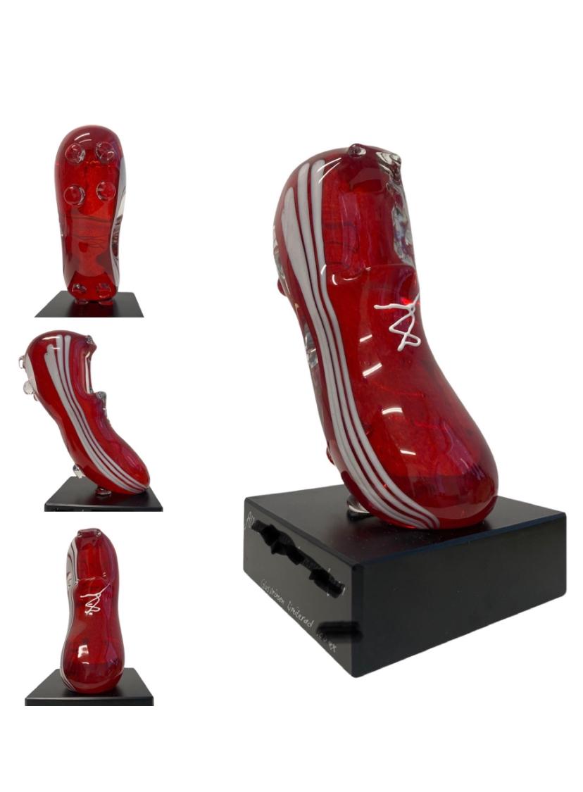 Glasprinsen - Fotboll sko - Röd sko & Vita ränder - limiterad endast 25 ex