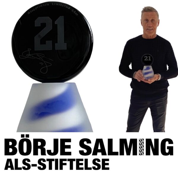 Glasprinsen Hockey Puck - Nr 2/100 Börje Salming Handgjort Konstglas vit & blå