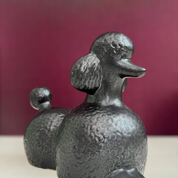 Gustavsberg- Figurin - Kennel Svart Stor pudel / Poodle Design Lisa Larson