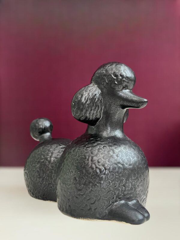 Gustavsberg- Figurin - Kennel Svart Stor pudel / Poodle Design Lisa Larson