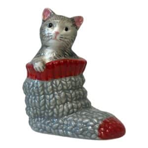 Cult Design – Raggsocks katt i julstrumpa / Socka, keramikfigur – design Marita Lord