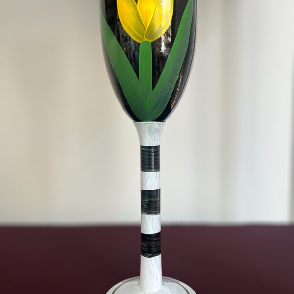 Kosta Boda -  Tulipa - Pokalglas Svart Gul Tulpan Design Ulrica Hydman vallien