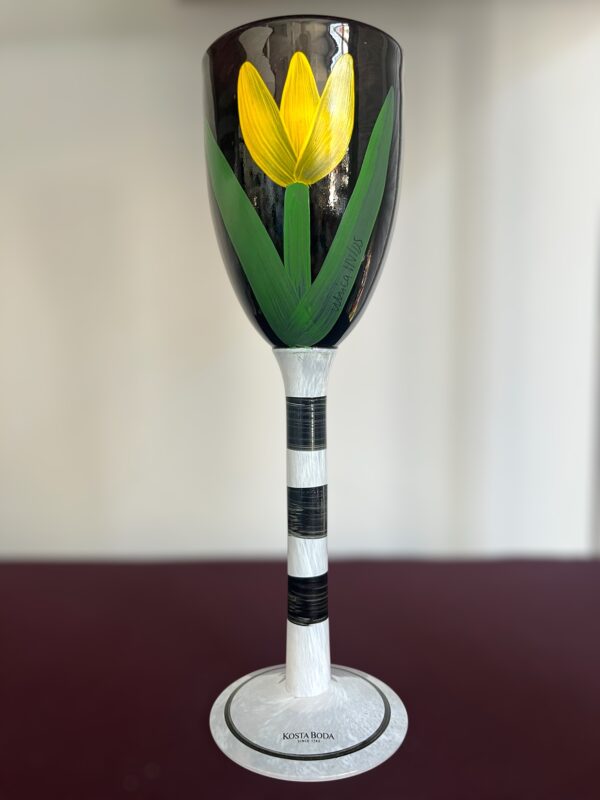 Kosta Boda -  Tulipa - Pokalglas Svart Gul Tulpan Design Ulrica Hydman vallien