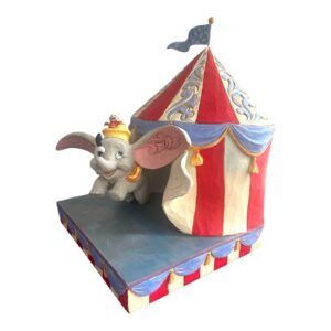Disney – Elefanten Dumbo med cirkustält / Over the Big Top, figur – design Jim Shore