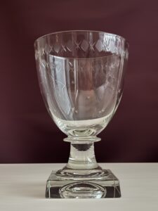 Skruf Thor – vin- och ölglas med fyrkantig fot – design Bengt Edenfalk – vintage