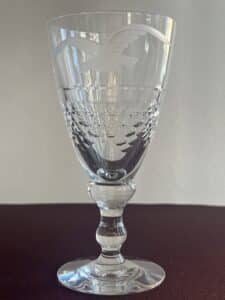 Kosta Boda Måsen – röd vinsglas – design Fritz Kallenberg – vintage