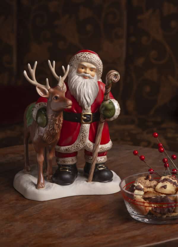 Goebel -  Års Jultomte / Santa 2025 Limiterad utgåva endast 1999 exemplar med presentlåda Design - Bild 8