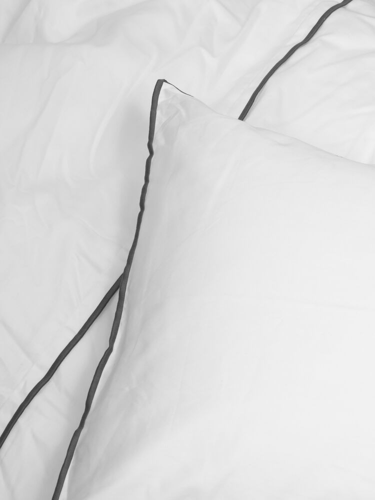Kosta Linnewäfveri Alexandria Satin Grå 230x220