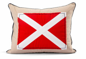 Lord Nelson Victory – kuddfodral Furuvik röd 50 x 60 cm