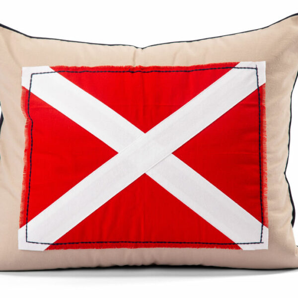 Lord Nelson Victory Kuddfodral Furuvik Röd 50x60 cm