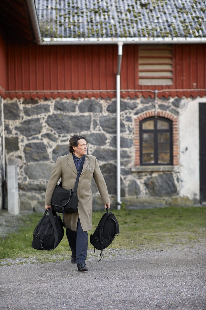 MORBERG by Orrefors Hunting Kurirväska 20 l Svart