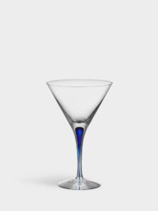 Orrefors Intermezzo – martiniglas blå 25 cl – design Erika Lagerbielke