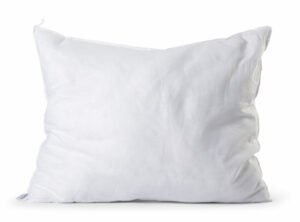 Queen Anne – Syntetkudde låg vit 50 x 60 cm, bäddset