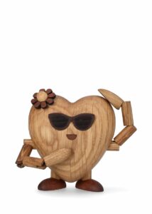 Spring Copenhagen Holly Heart – trädekoration hjärta 8 cm ek – design Thor Høy