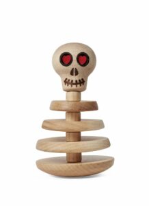 Spring Copenhagen The Skeleton – trädekoration Skelett 9,5 cm Lönn – design Thor Høy