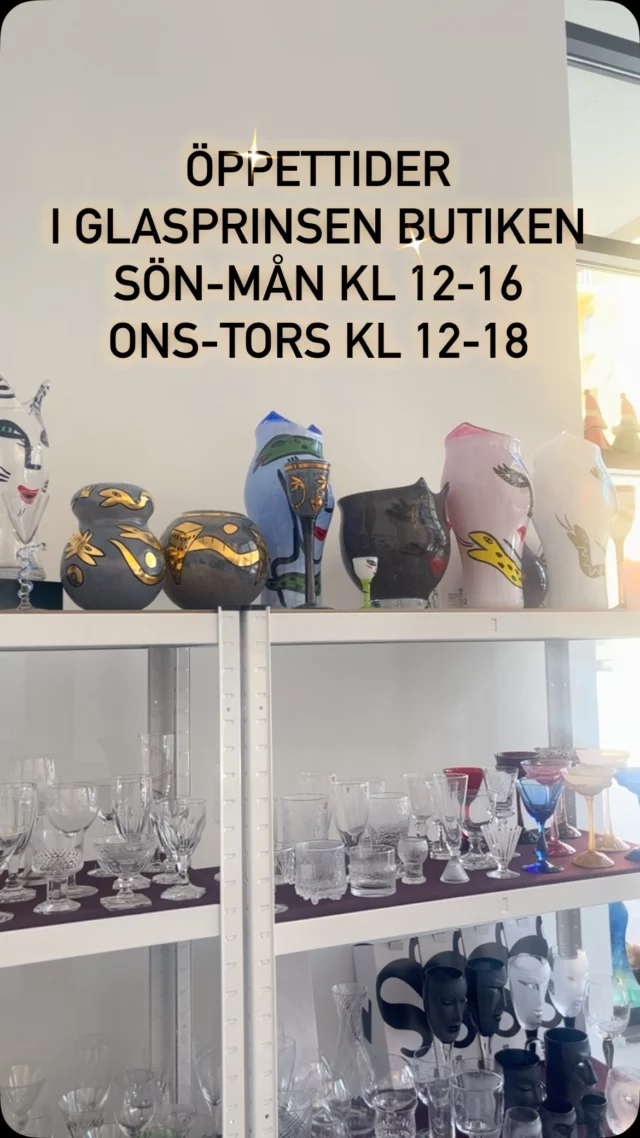Välkommen till Glasprinsens butik på Barnängsgatan 46B #glasprinsen #kostaboda #orrefors #ulricahydmanvallien #openminds #snake #vaser #vår2025 #ljusaretider